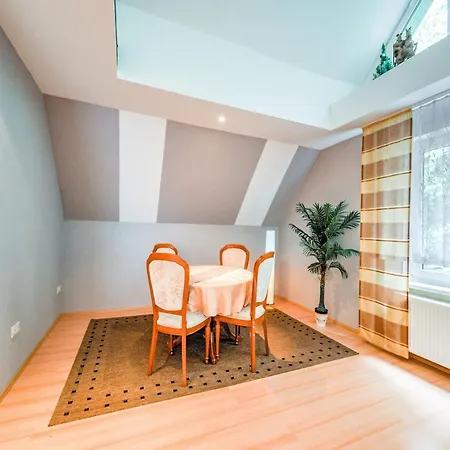 Madfeld Retreat, Cleaning Included Ferienhaus